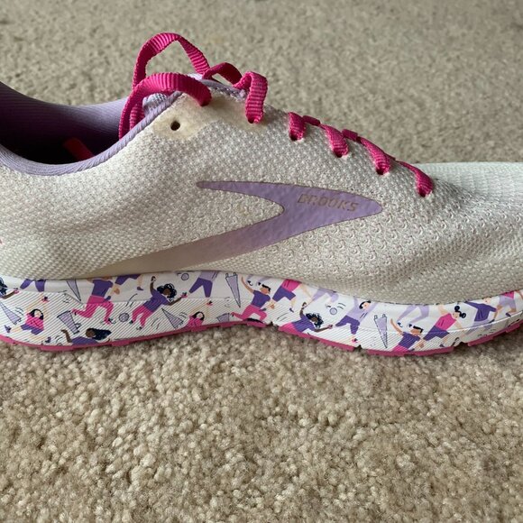 Brooks x Dicks Sporting Goods Revel 4 Running Shoes, Ivory, size 9.5 NWOB - Picture 3 of 8